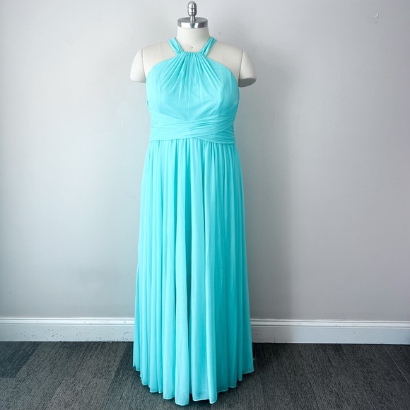 David’s Bridal • Halter Ruched Waist Dress • 20 - Picture 1 of 9